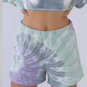 Aritzia TNA shorts